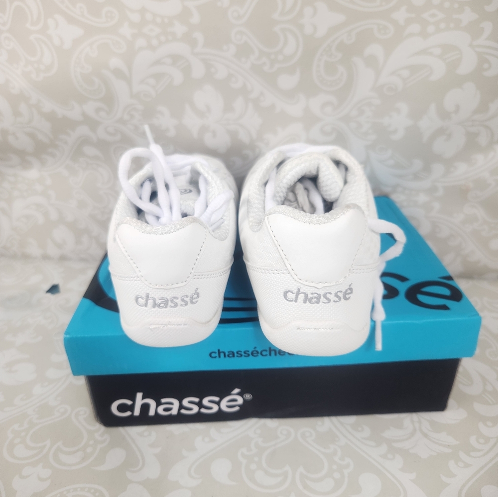 NIB Chassé Kids White Cheer Sneakers - Picture 6 of 7